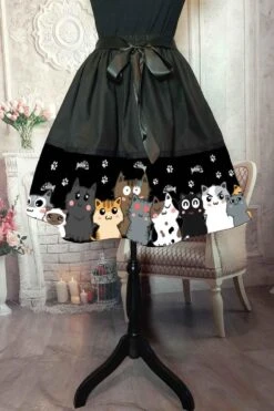 Belle & The Cute Cats Skirt, Pre-order