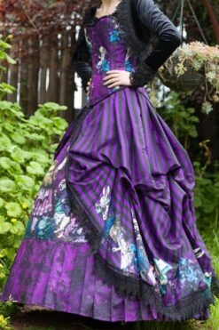 Gothic Alice In Wonderland Victorian Corset Gown -Vintage Veil Clothing Store LinnetGothicAliceinWonderlandVictorianCorsetGown2