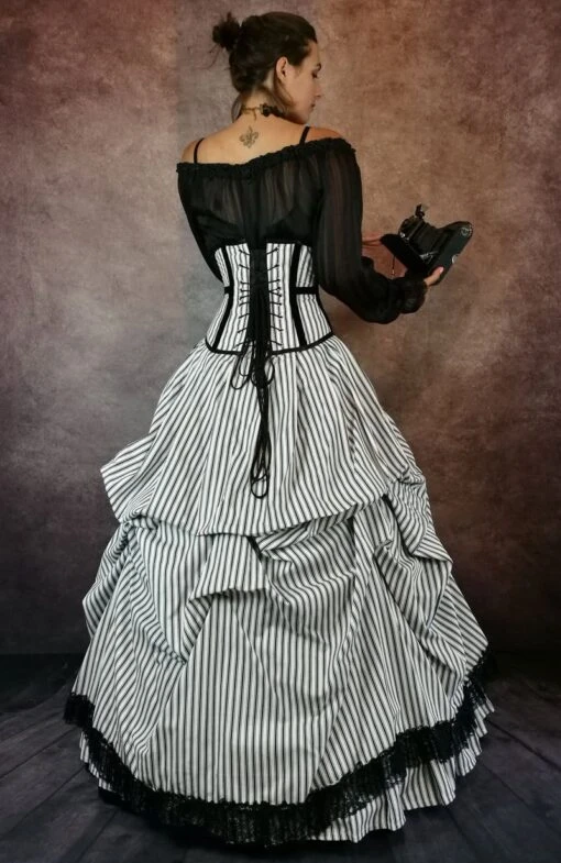 Victorian Picnic Gown - Image 4