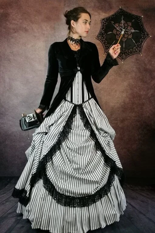 Victorian Picnic Gown - Image 3