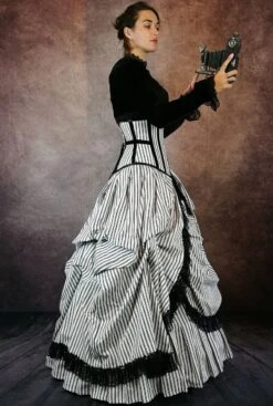 Victorian Picnic Gown -Vintage Veil Clothing Store shrug5
